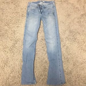 Bootcut Light Wash jeans